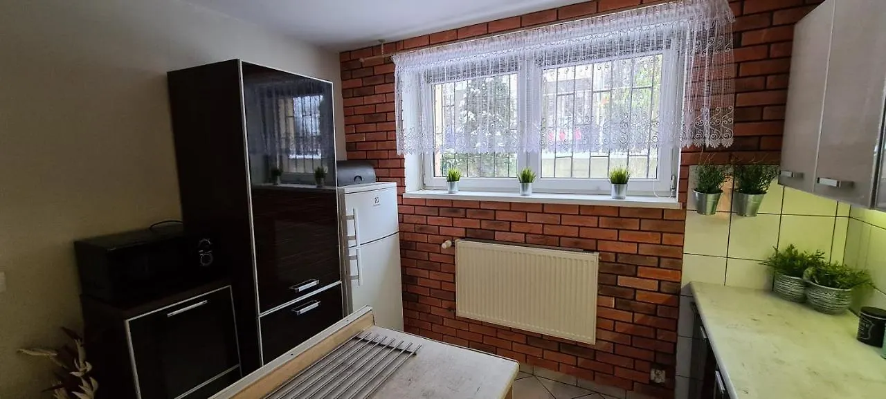 Quiet Basement Apartment Poznan