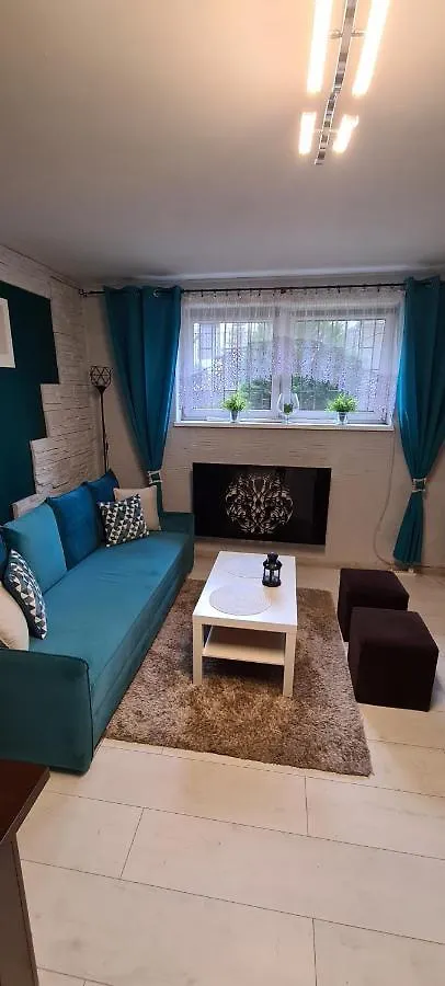 Quiet Basement Apartment Poznan