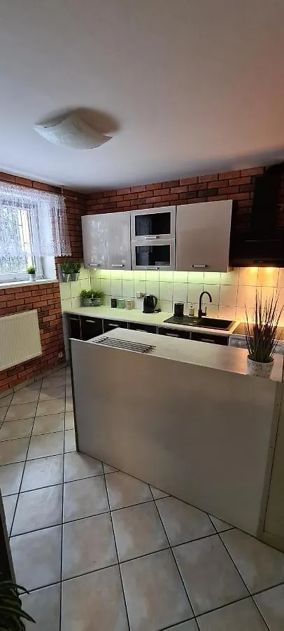 Quiet Basement Apartment Poznan