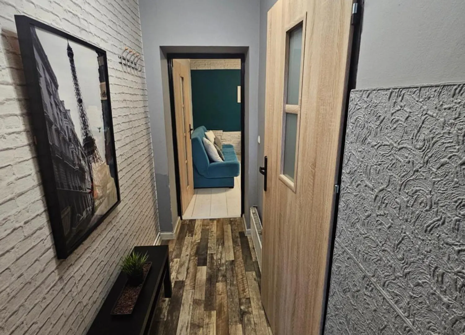 Quiet Basement Apartment Poznan Poland