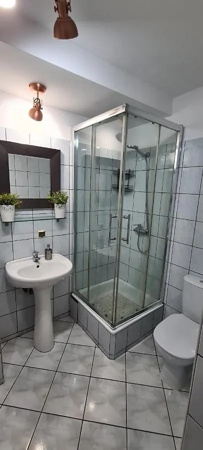 Quiet Basement Apartment Poznan 0*,